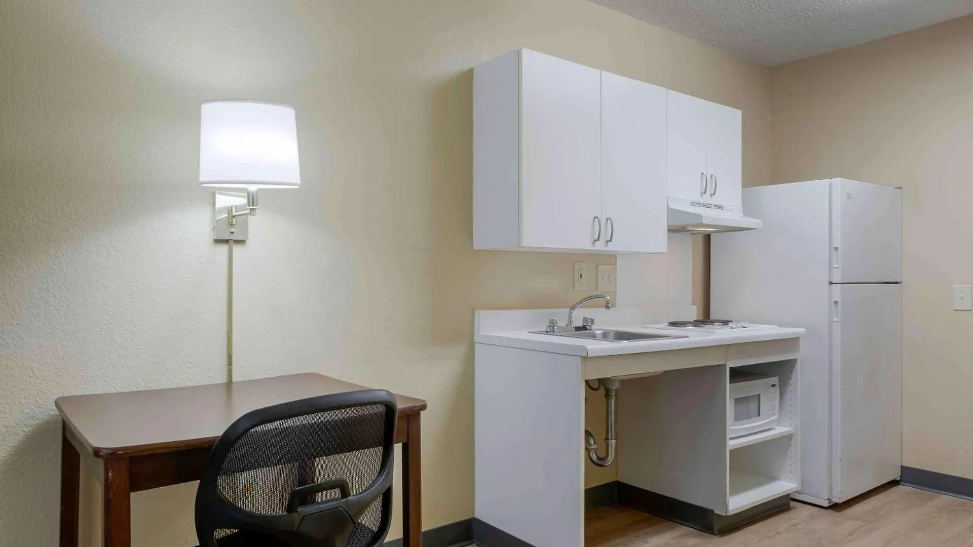 Extended Stay America Suites - Los Angeles - LAX Airport - El Segundo Hotel