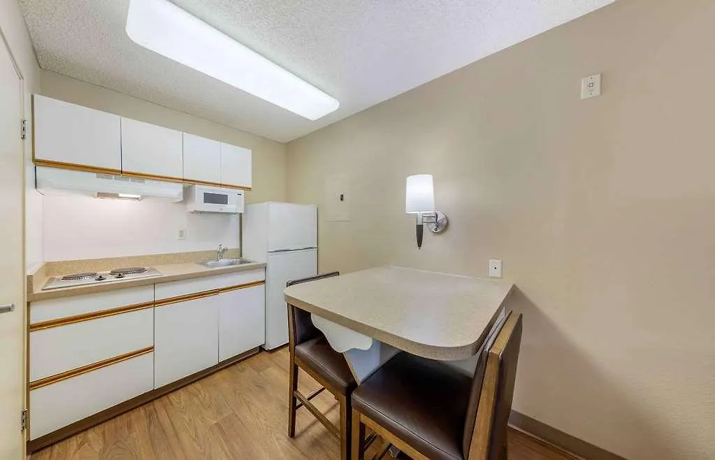 Extended Stay America Suites - Los Angeles - LAX Airport - El Segundo